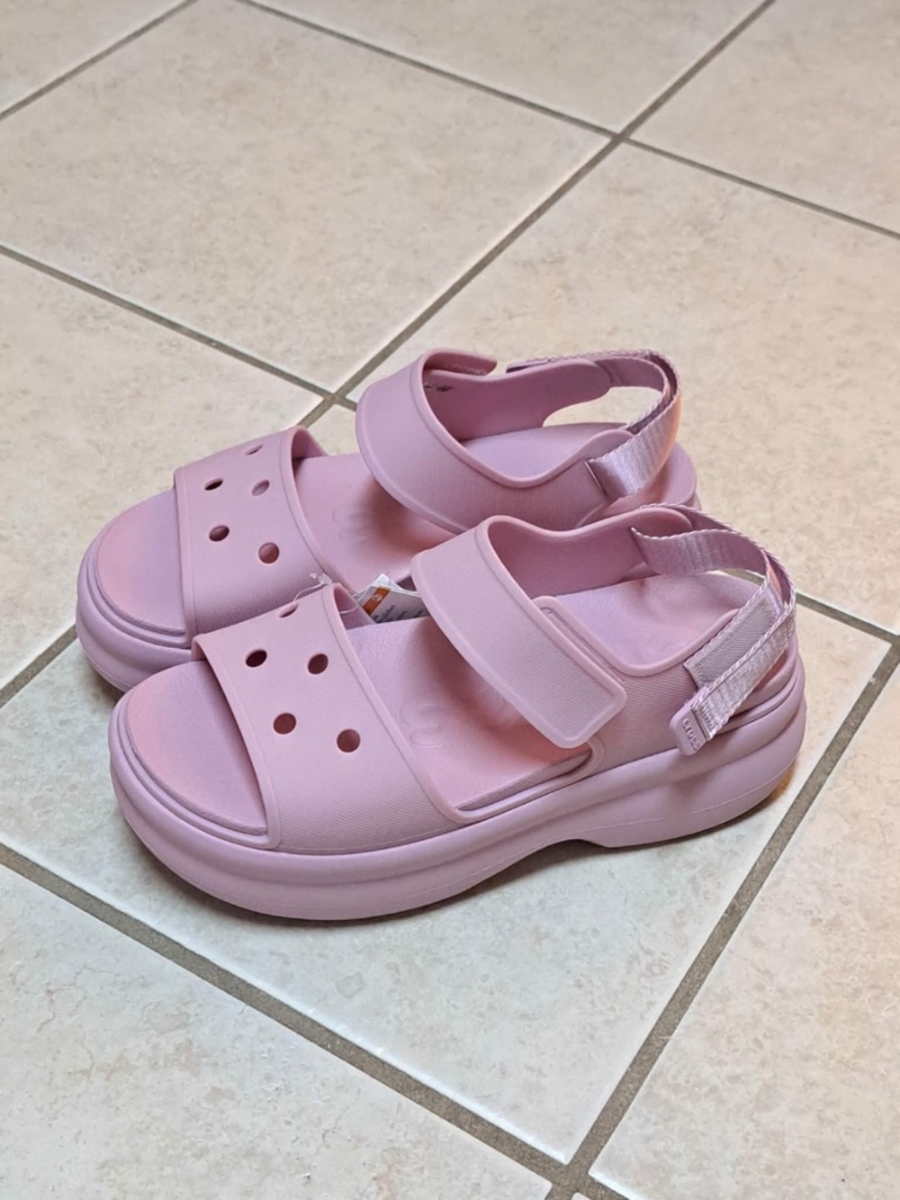 Crocs Soho Y-Strap Platform Sandals - Hydrangea Pink - Wmns sz 8